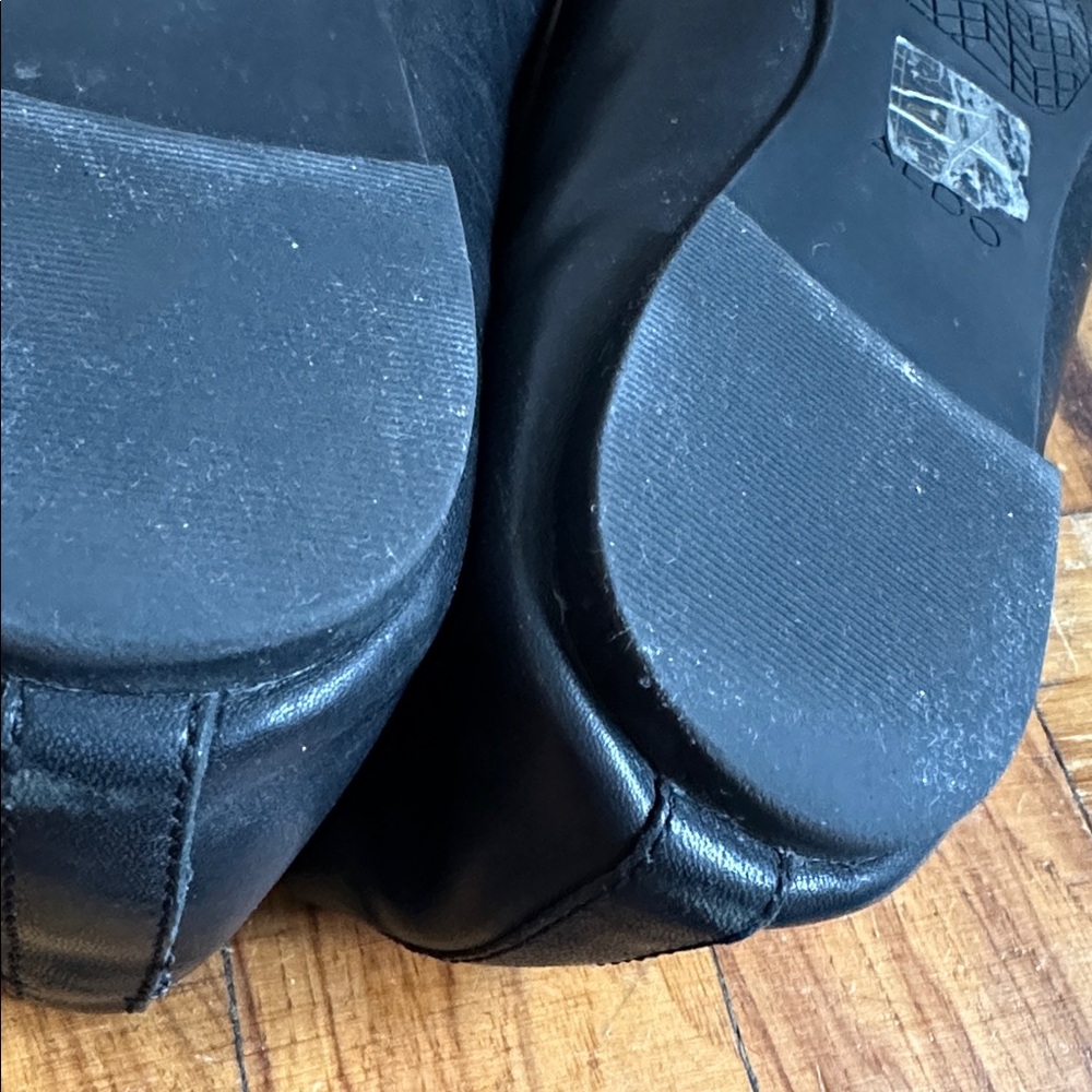 Aldo Black Pointed Toe Flats - Picture 7 of 7